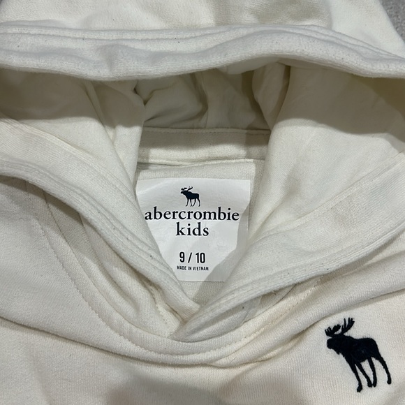 Kid Abercrombie Hoodie - Picture 2 of 6